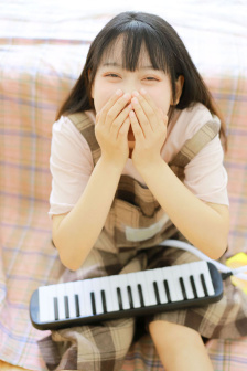 我爸比我小四岁